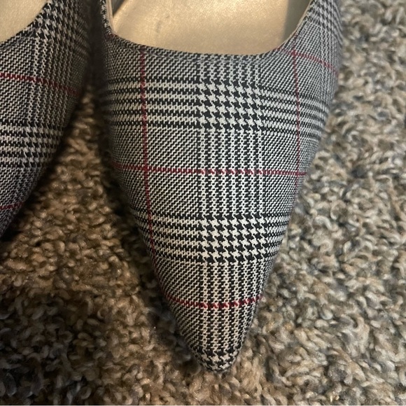 Croft & Barrow Women's Checkered Heels - Gray and Red Z9 - Picture 7 of 14